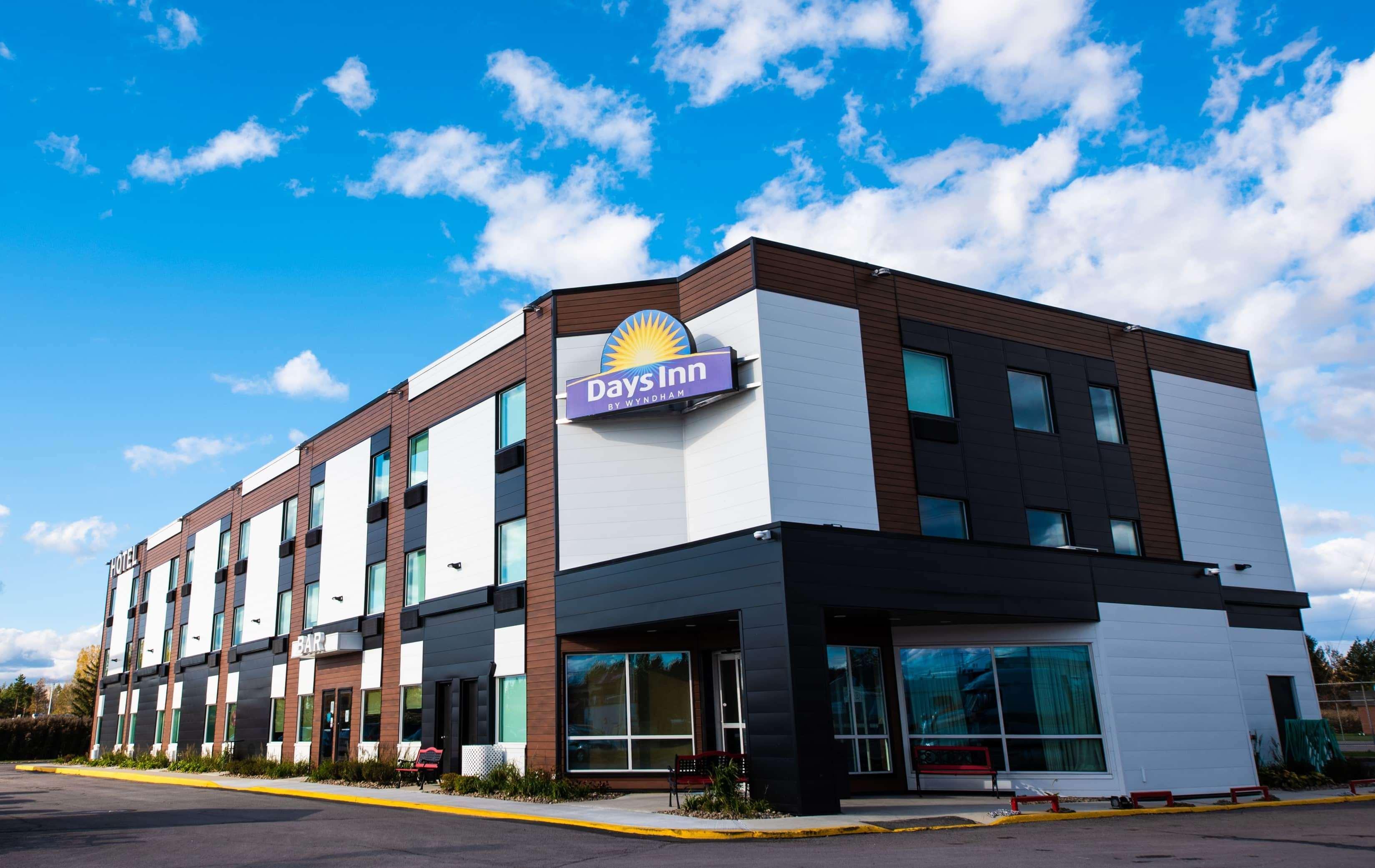 Days Inn By Wyndham Berthierville Zewnętrze zdjęcie